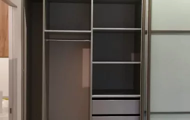 Двухстворчатый шкаф 3